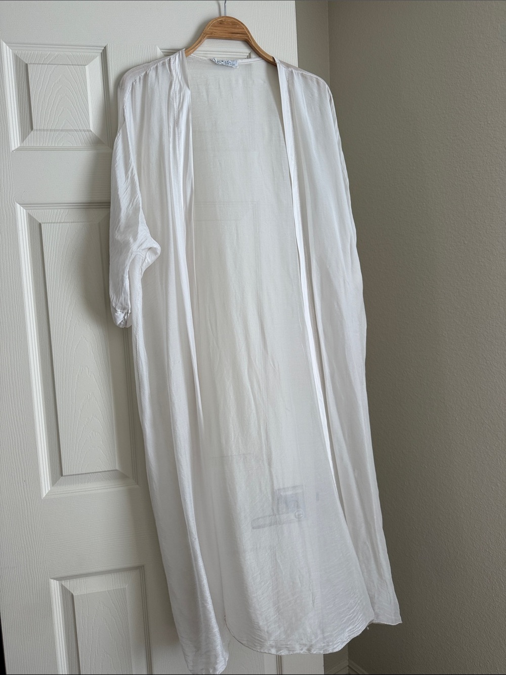 Silk soft cream kimono Gigi MODA
